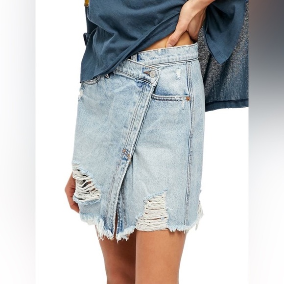 FREE PEOPLE We the Free Parker Wrap Denim Mini Skirt size 31 - Picture 5 of 9
